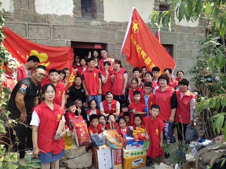 河南省辉县市的大山里 活跃着一个正能量协会